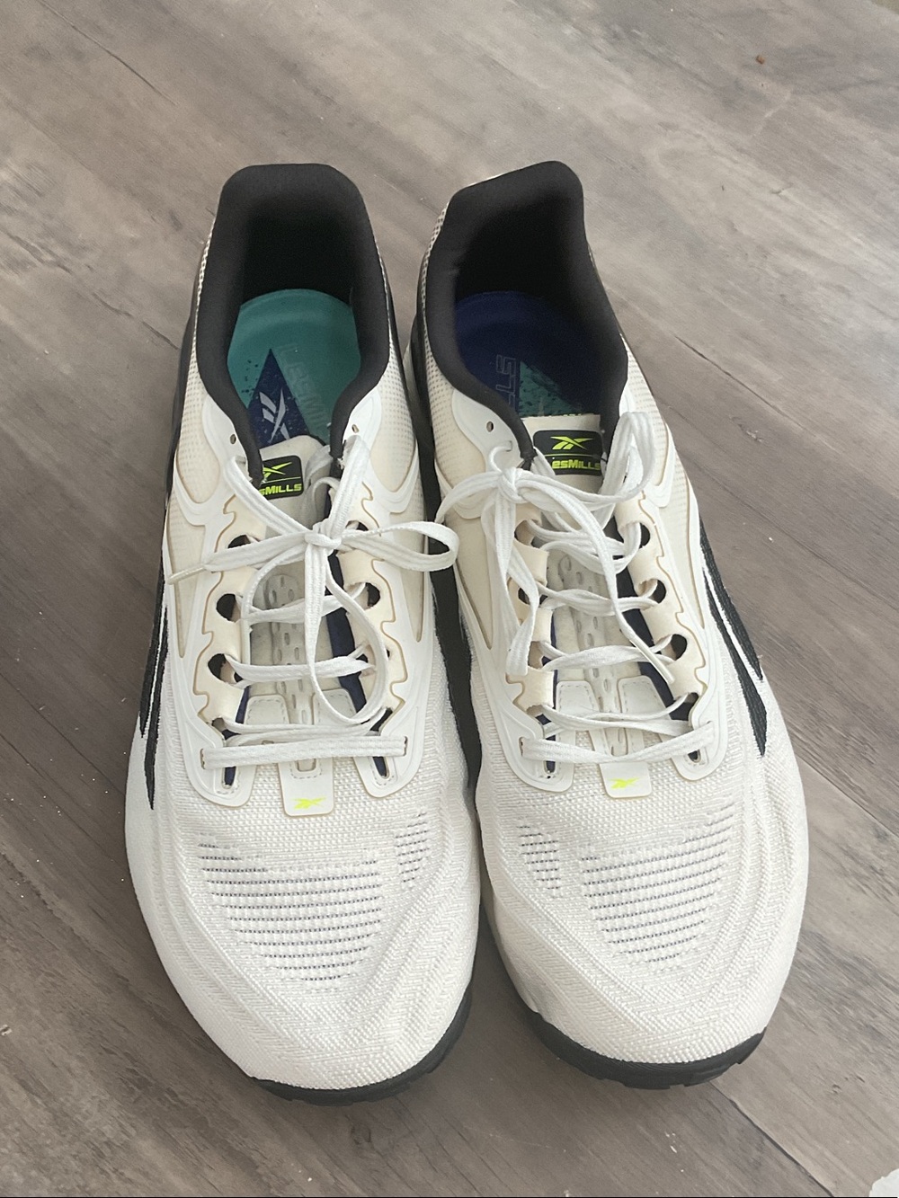 Reebok White Black Athletic Running Shoes